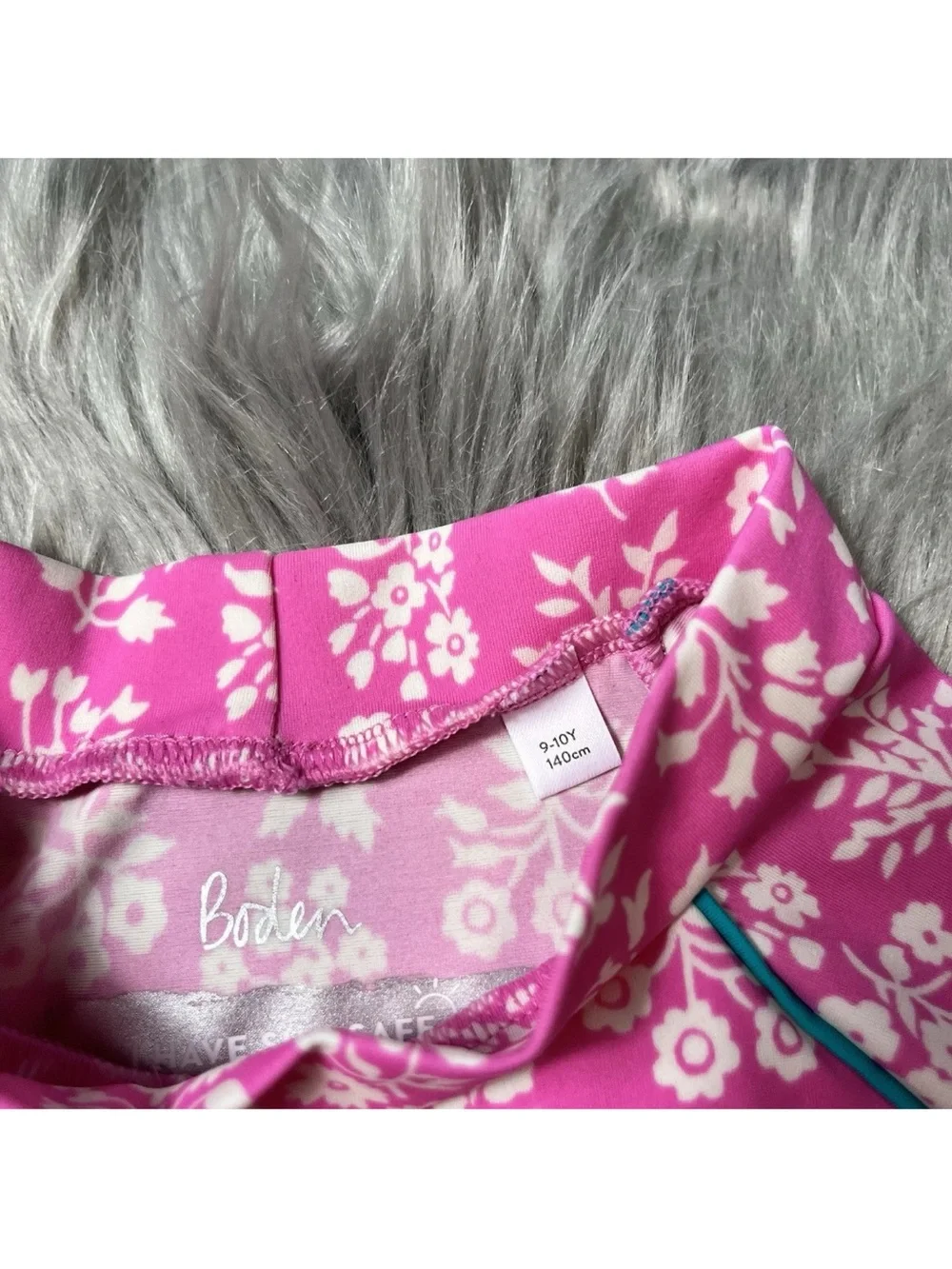 Boden Girls Size 9-10y Pink Floral Long Sleeve Rash Guard Top